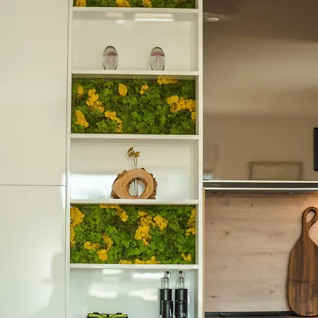 Evergreen Apartment *